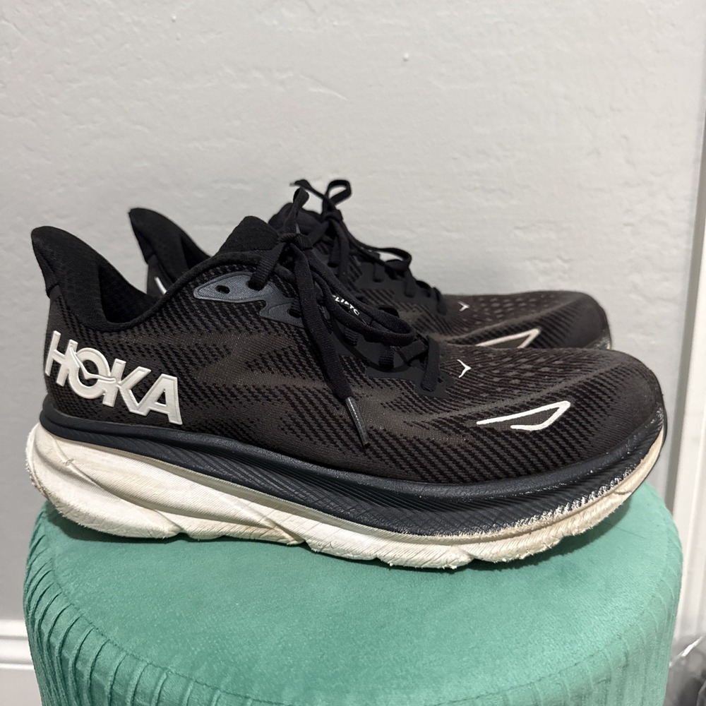 Hoka One One Clifton 9 Size 9B Womens 1127896 BWHT Black Running Shoes Sneakers